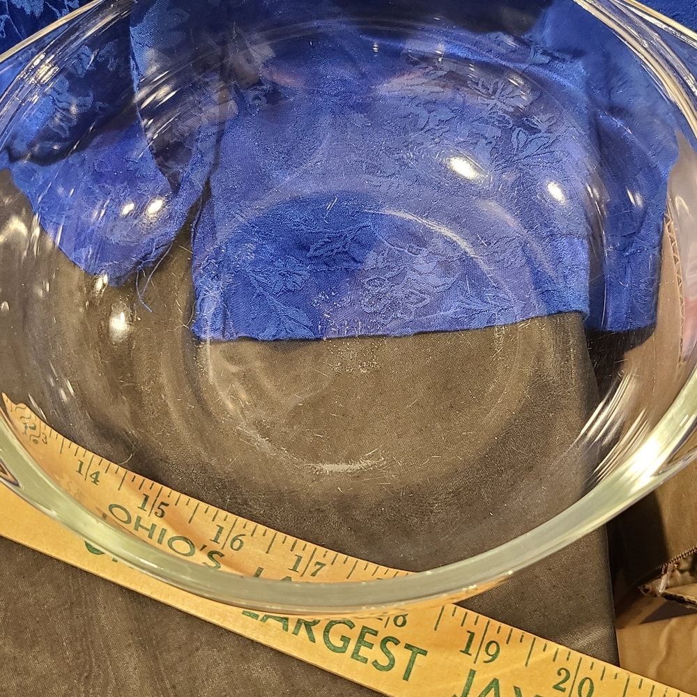 Pyrex Glass Dish - Picture 10 of 12